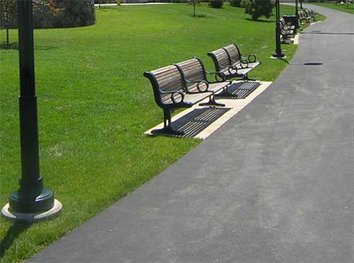 asphalt eding installed on a park pathway